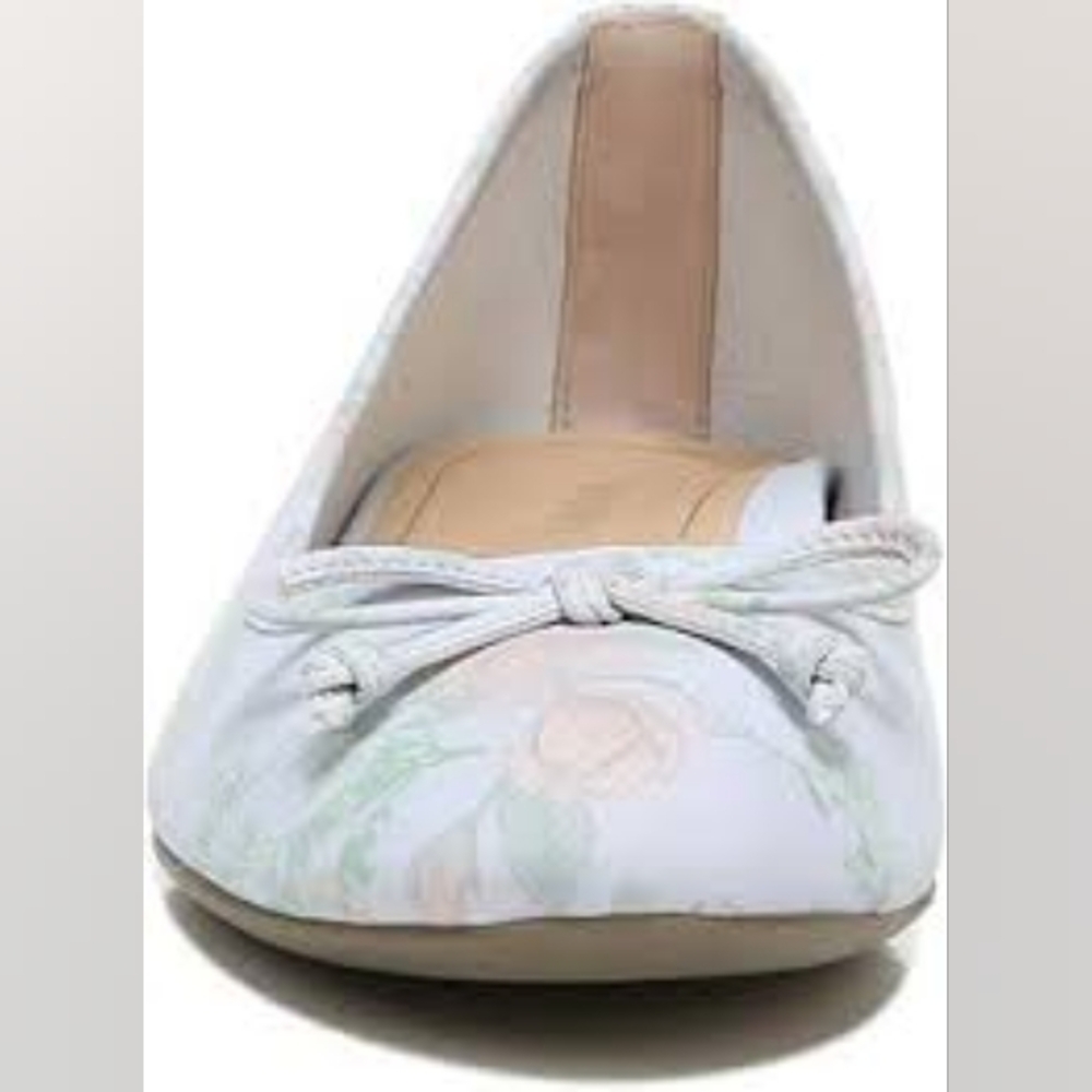 NWB Vionic Light Blue Floral Ballet Flats - Picture 2 of 8